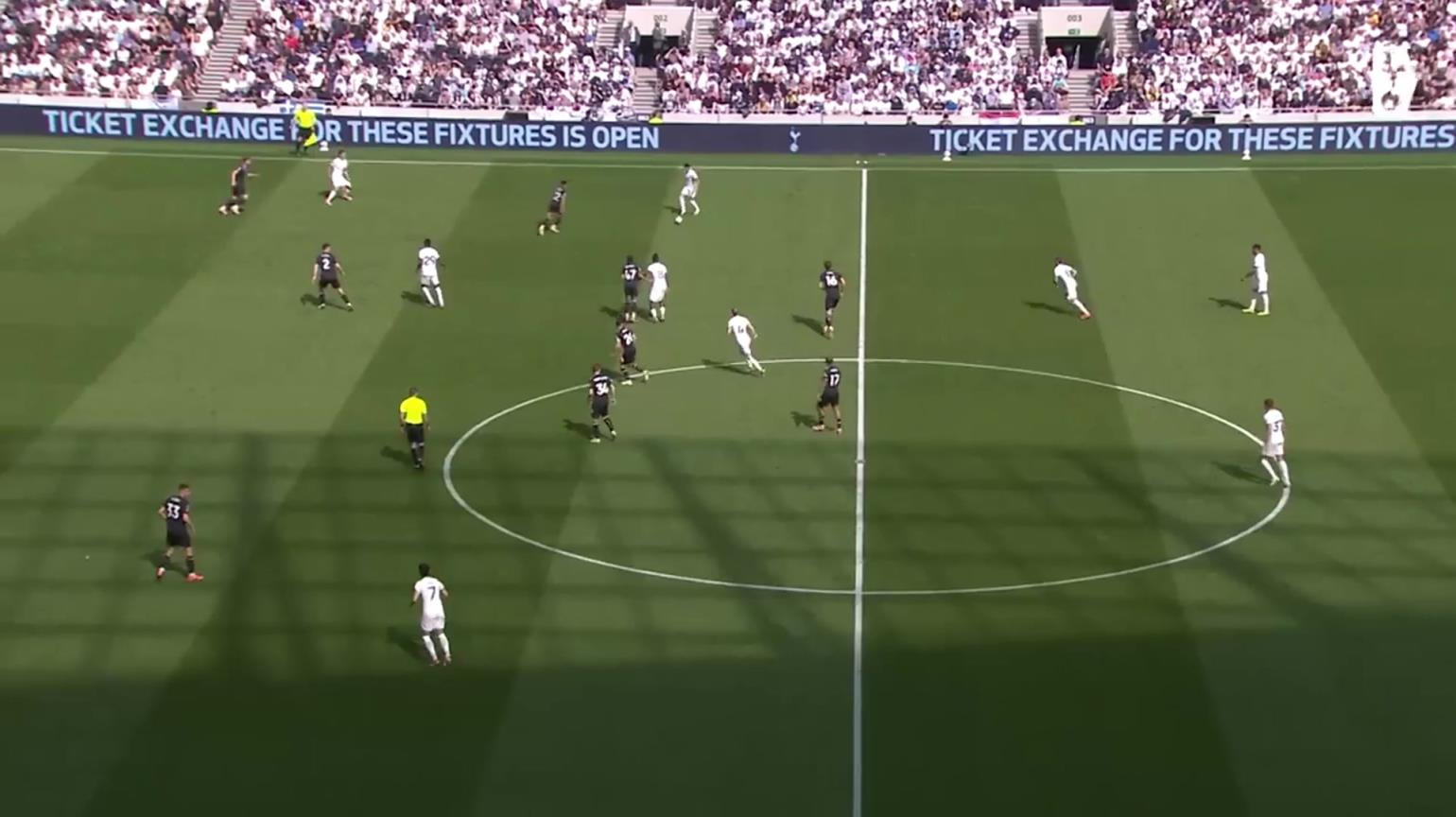 约翰逊球员集锦:跑位飘逸,门前嗅觉出色,具备一定边路突击能力