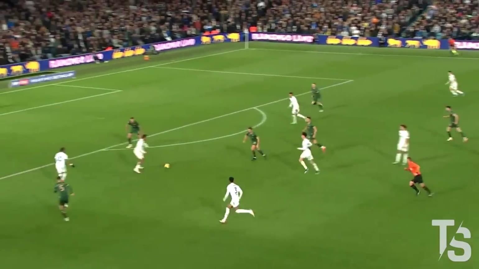 阿奇-格雷球员集锦:后场多面手,拿球冷静,放铲能力突出