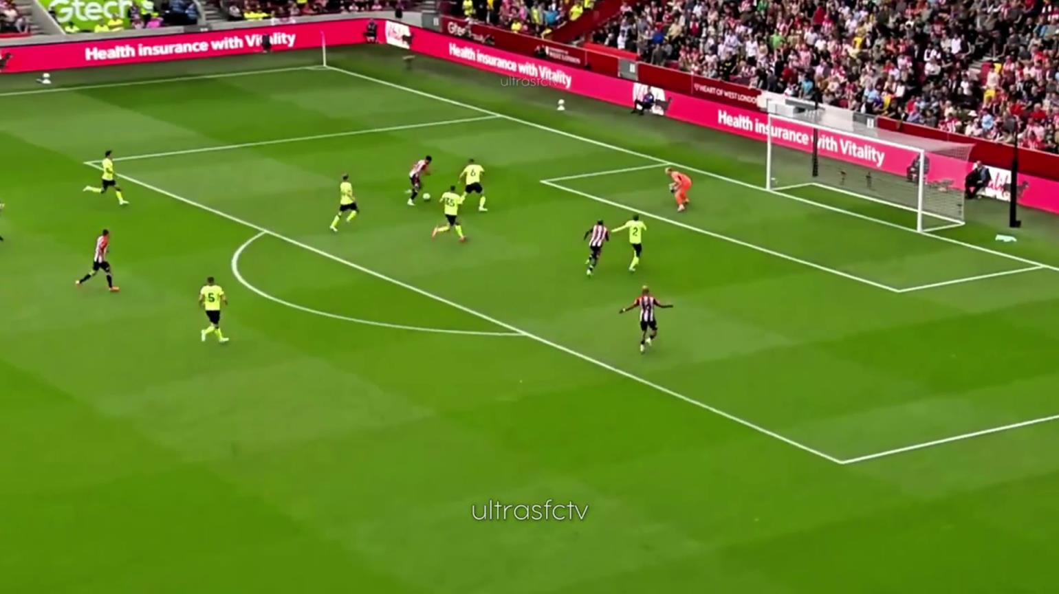 沙德球员集锦:擅长利用速度和跑动创造空间,并在禁区内制造威胁