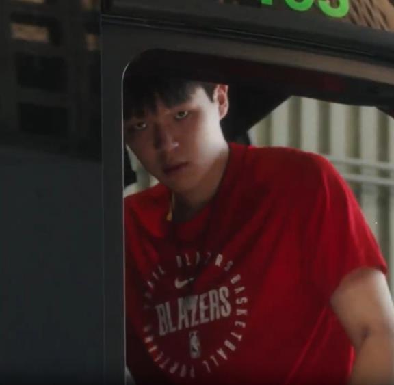 杨瀚森霸气领衔⏰开拓者官方晒出视频为今日夏联首战预热!