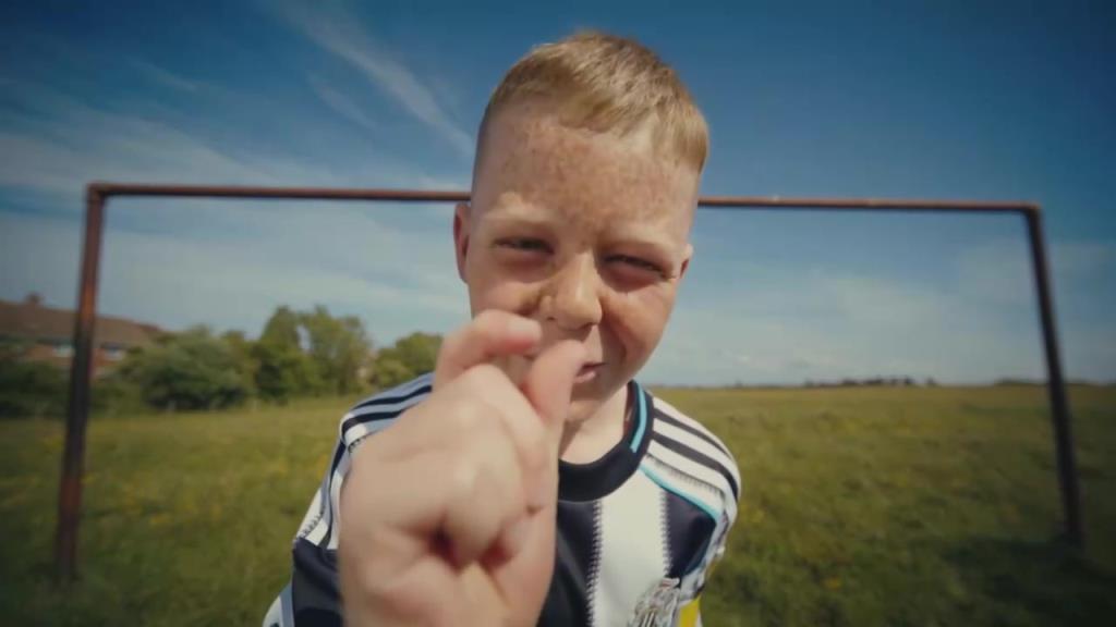 欢迎来到纽卡斯尔!伊兰加入喜鹊宣传片!这个视频有创意!