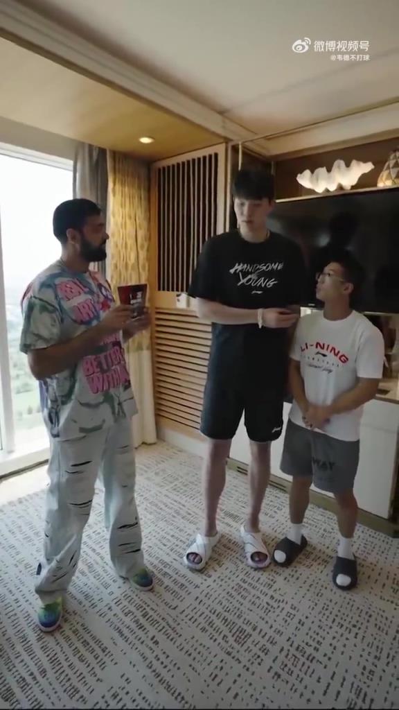 2K主管罗尼让杨瀚森猜自己的能力值,杨瀚森:74或73!结果是70……