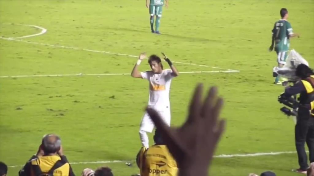 慢慢找回自己!当年桑托斯那个意气风发的内马尔!