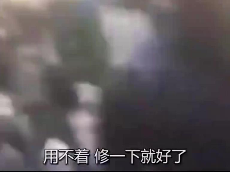 这幽默感！小卡偶遇话痨小伙，开玩笑：你还是换个摄像头吧！