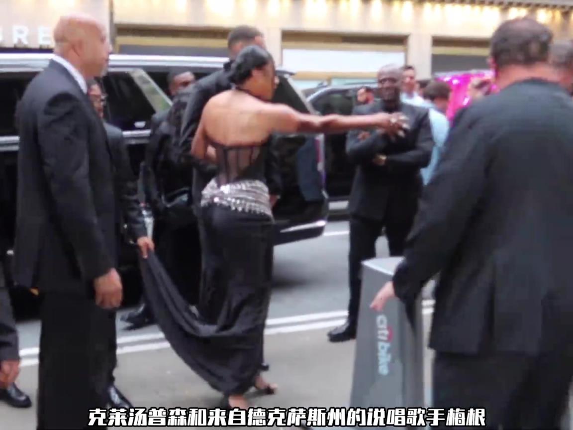 为了得到克莱汤普森,第8任女友说唱歌手梅根付出了多大的代价