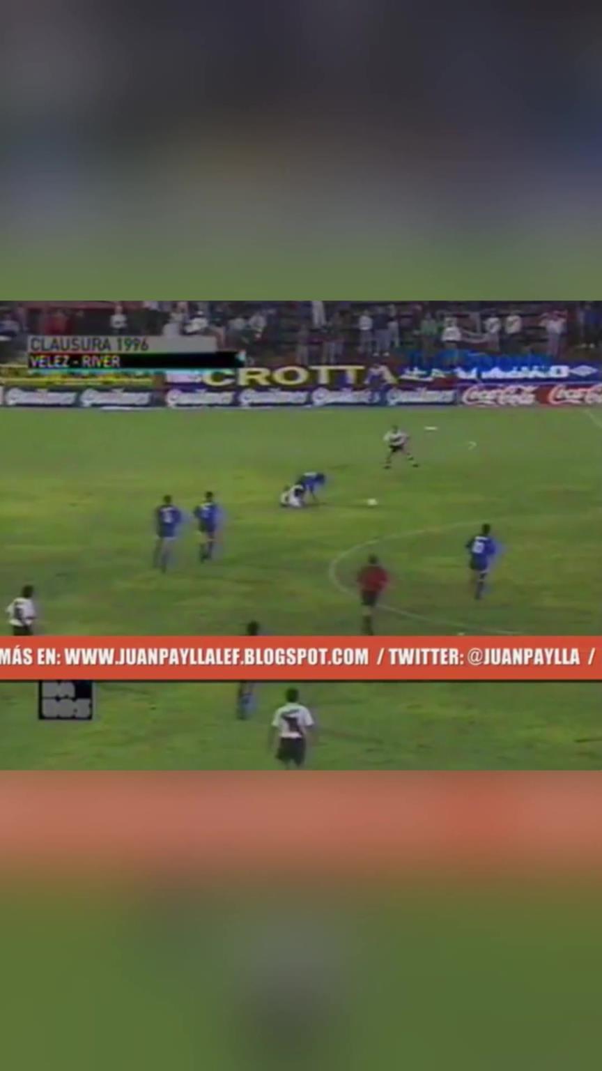 门将也能当射手?狂人门将奇拉维特狂秀脚法,60米惊天吊射破门!