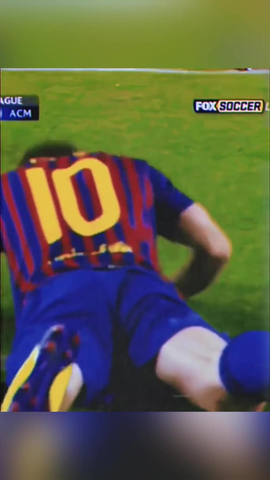 最强矛与盾相遇!35岁的内斯塔把巅峰梅西防到砸草皮!