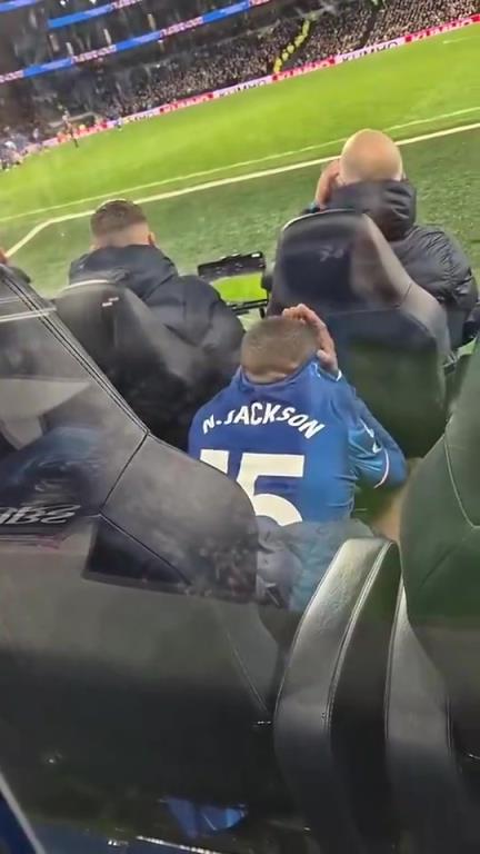 被寄予厚望!名场面:杰克逊下场后掩面而泣,对自己表现十分不满