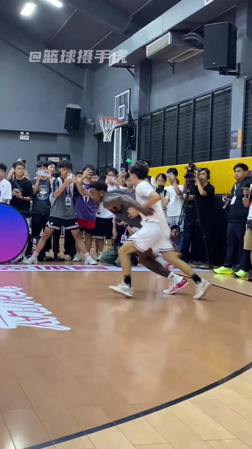 NBA现役球星打球真不开玩笑的!蒙克中国行秀各种操作征服球迷