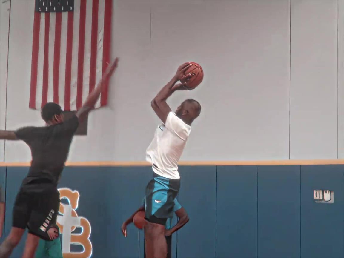 招牌小打大!保罗此前跟塔图姆比尔单挑视屏