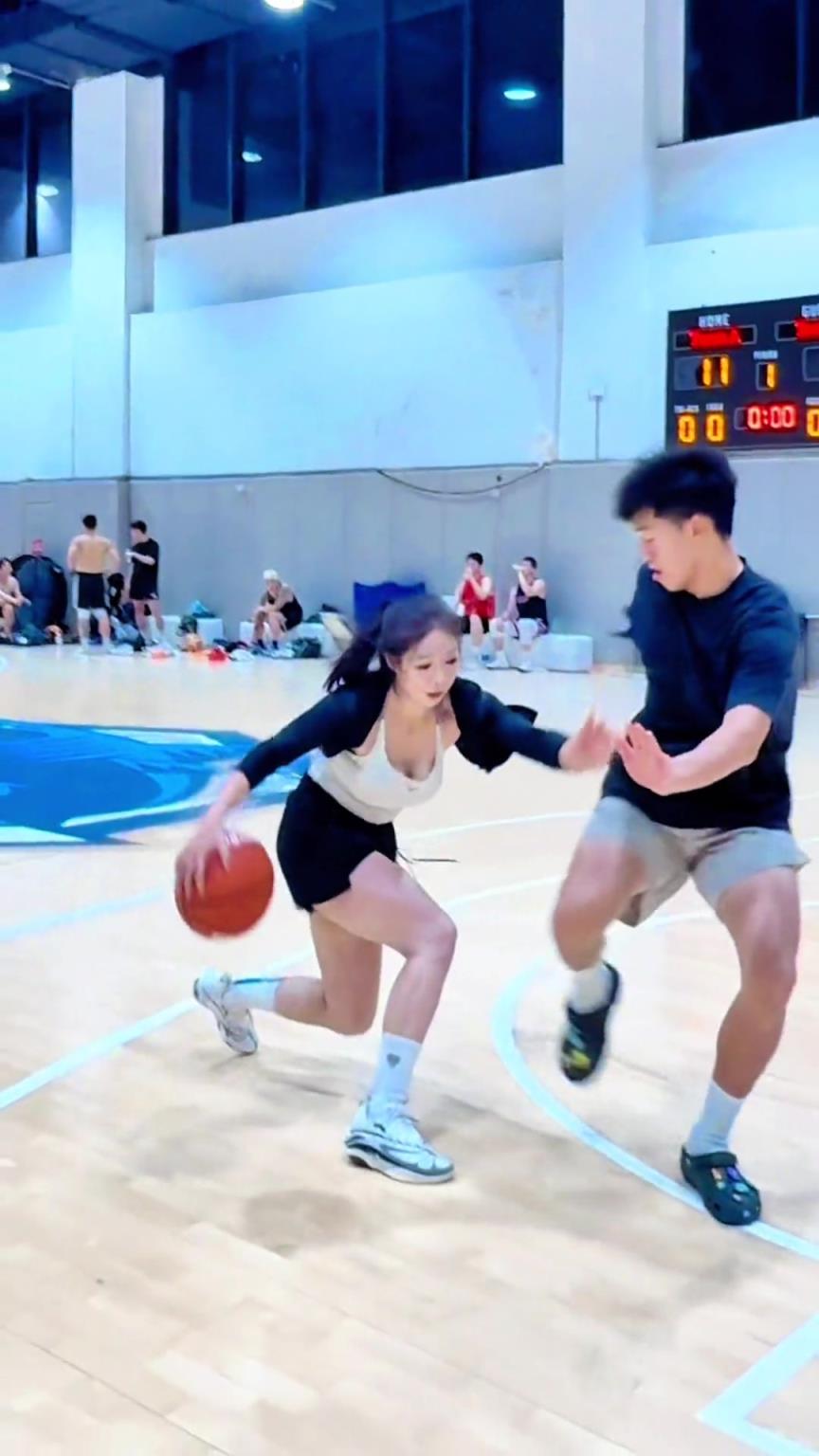 这么丝滑的过人你学会了吗