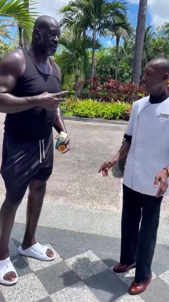 奥尼尔这身材保持的真好啊!