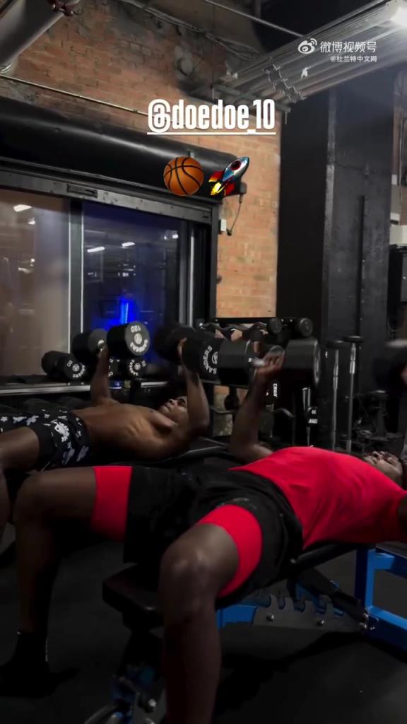 下赛季在火箭证明自己!电风扇在健身房嘎嘎练力量!