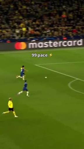 黄色法拉利!名场面:阿德耶米长途奔袭超车防守球员打进一条龙!