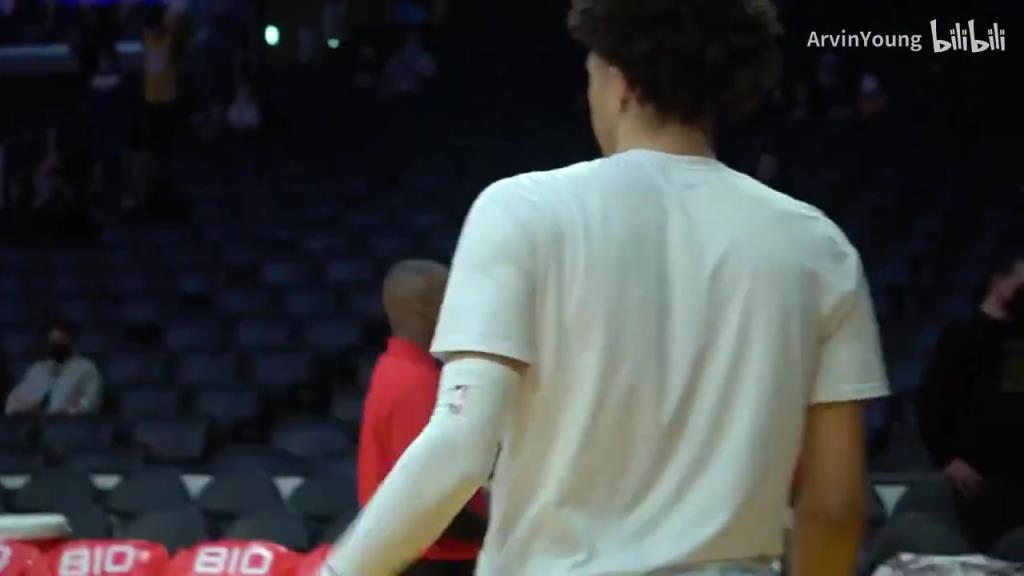 持球大核成长时!康宁汉姆早期的控球训练!