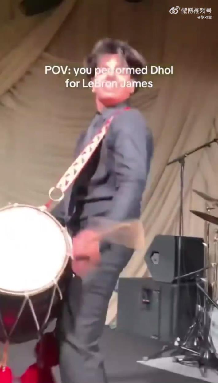 提前预热退休生活?詹姆斯随着印度鼓曲Dohl翩翩起舞