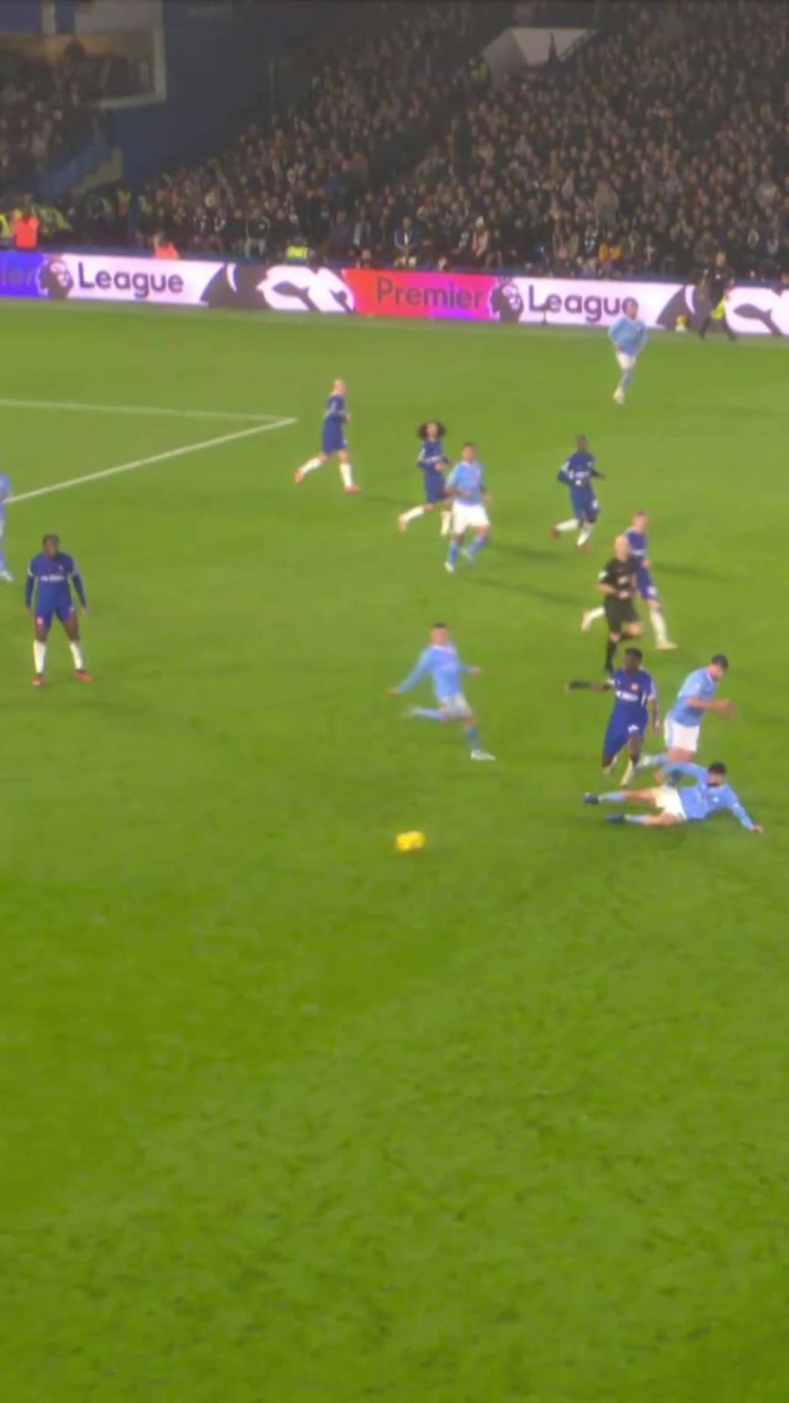 高强度对抗!不对抗踢什么英超!