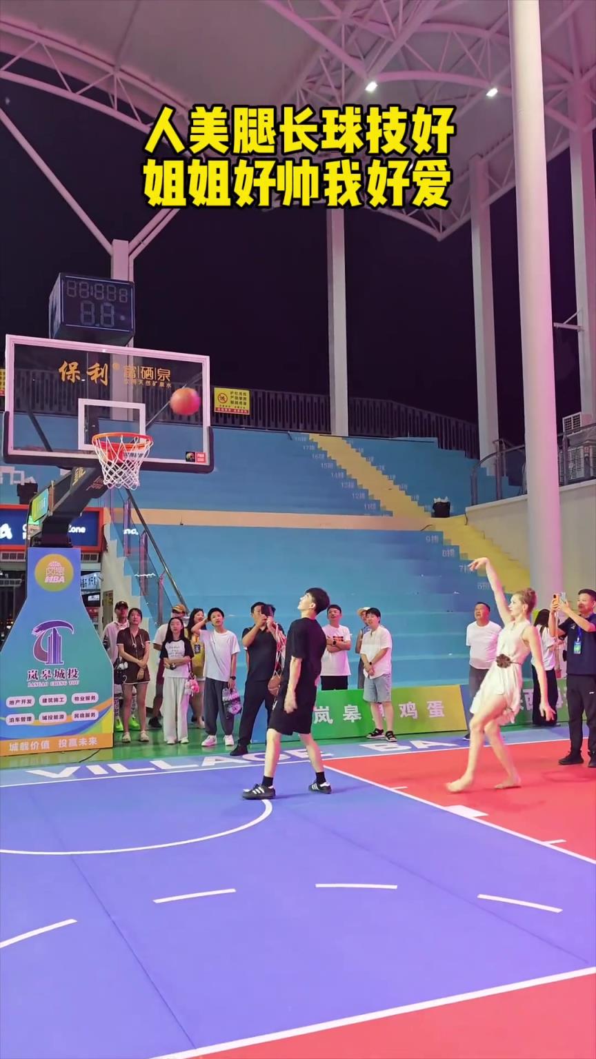 大洋马人高马大!欧洲高个女郎赤脚在1v1车轮战男士全胜!