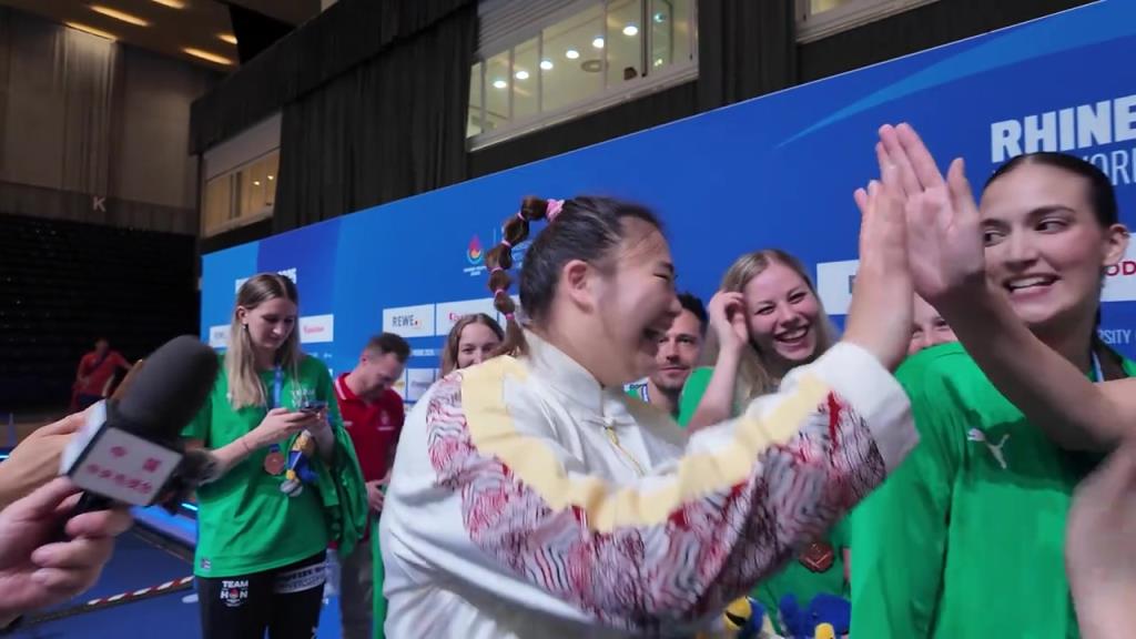 关系还不错!刘禹彤:大运会女篮互相分享榨菜、玩游戏成了朋友