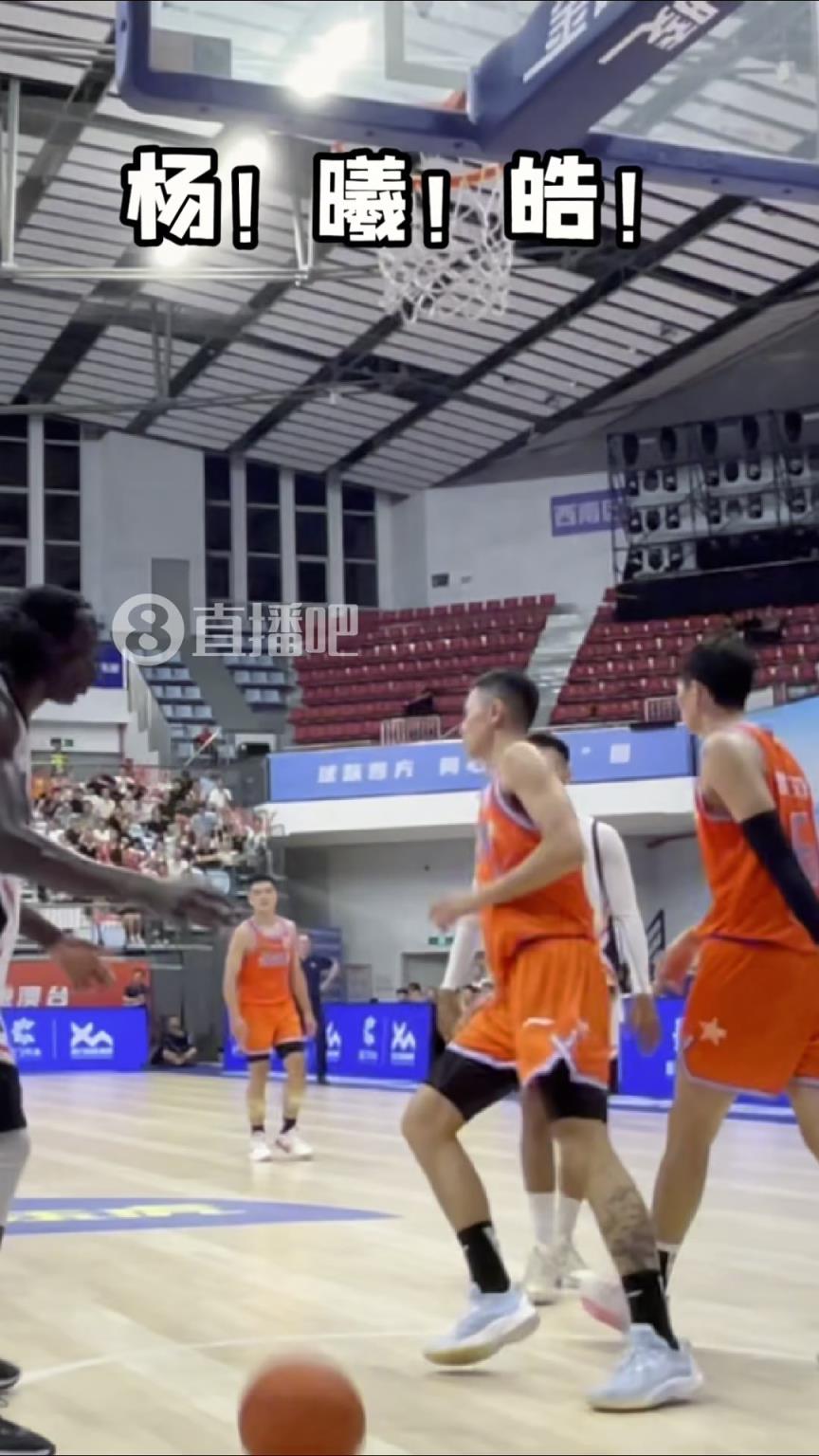 三分各种进!CBA新科状元杨曦皓同心杯热身赛首秀拿到18分