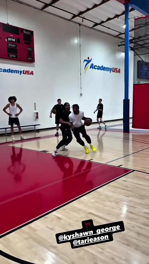 赶紧续约吧!伊森最新的训练视频 各种三分+突破强攻~