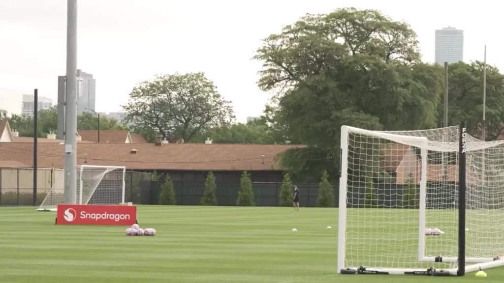 曼联备战伯恩茅斯,姆贝乌莫继续加入合练,红魔攻击力会提升多少