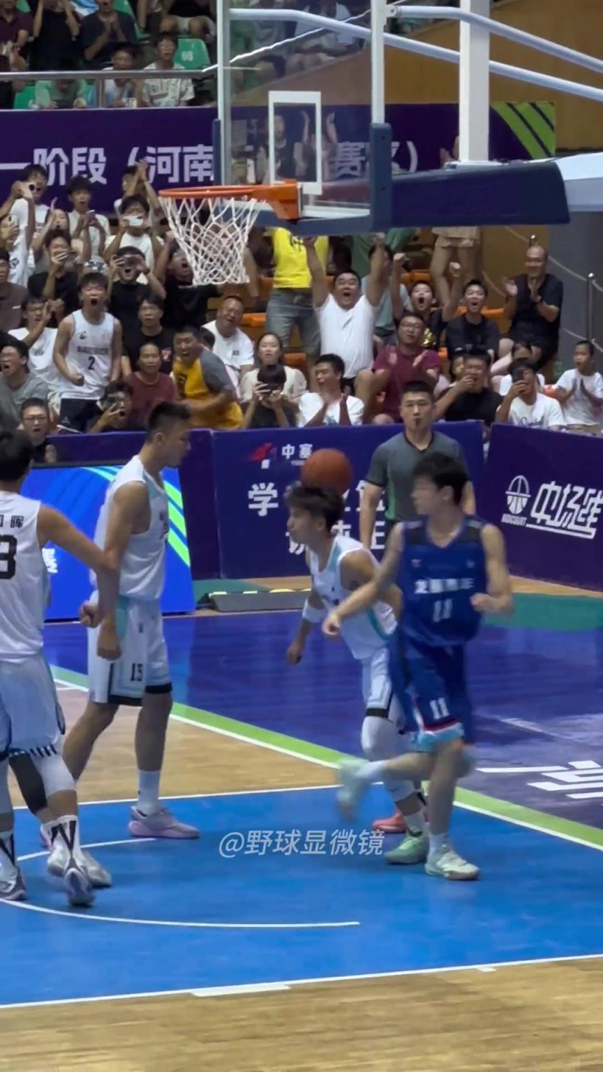 国内有几个球员能完成这样的实战隔扣?