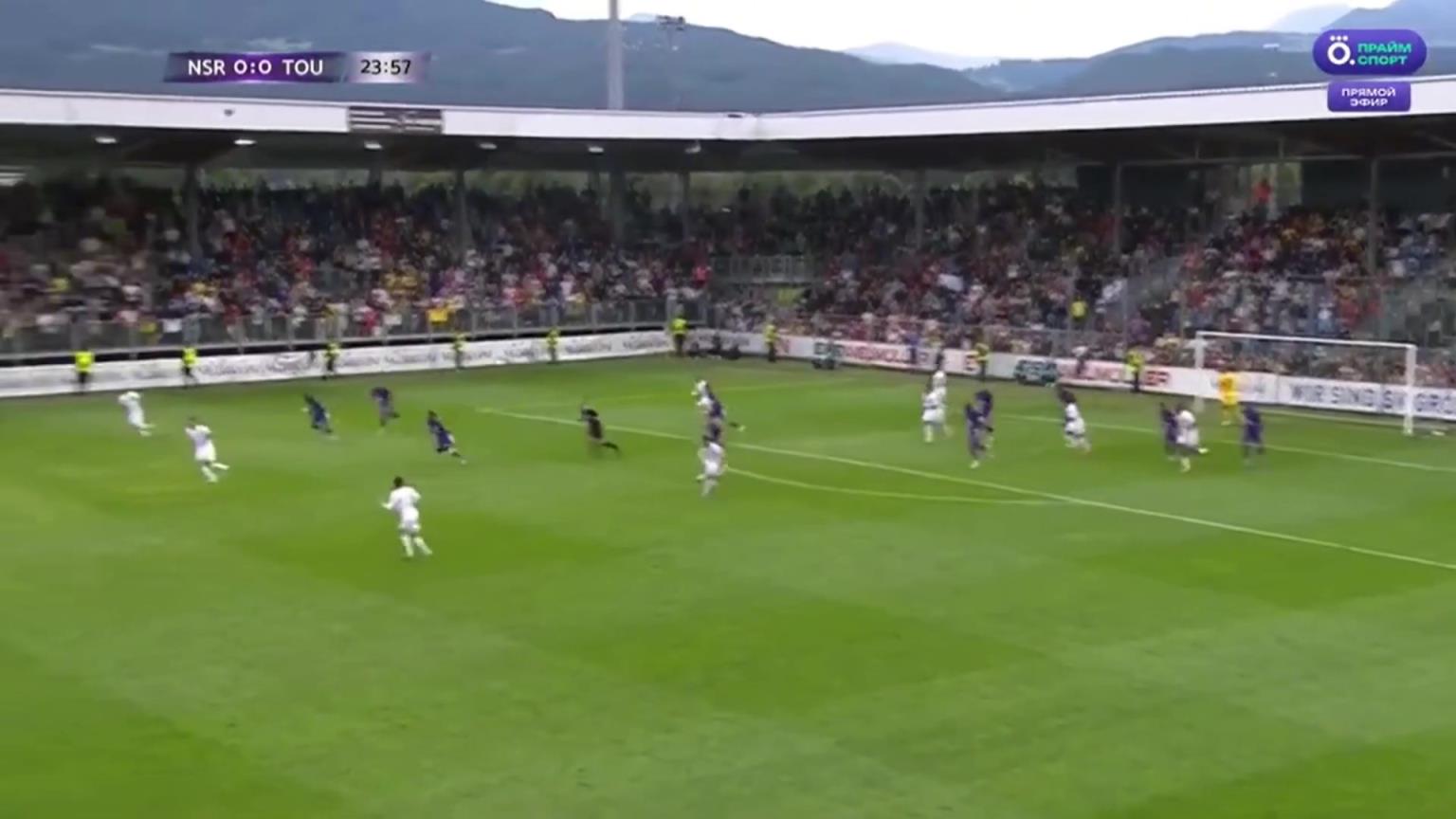 利雅得胜利落后!叶海亚失误送礼,扬-博霍单刀破门