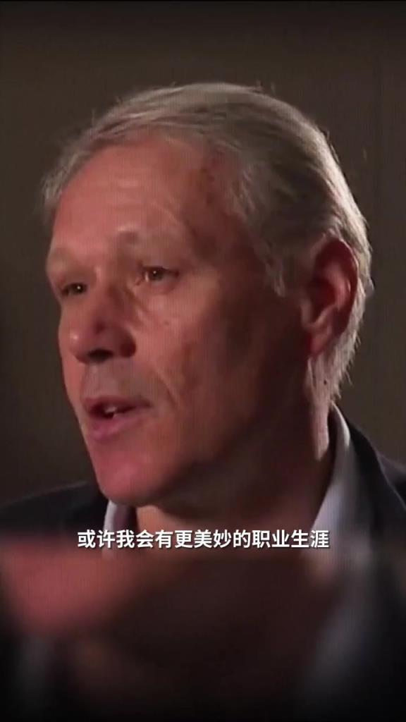 28岁受大伤退役!范巴斯滕:若能像C罗那样多踢几年,生涯会更美妙