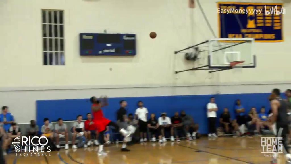 漫长的休赛期!再来回顾一下巅峰时期的哈登吧!