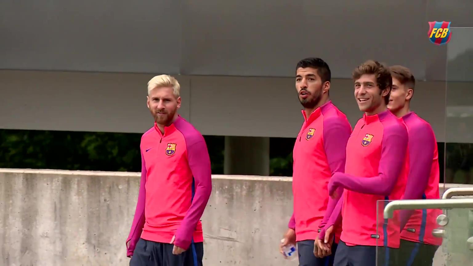 欢乐!名场面:巴萨当年的特殊训练!大家玩的都很开心啊~