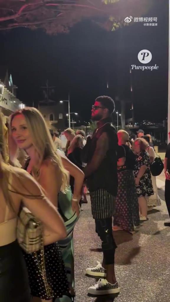 比打球还拼!泡椒小腿戴着护具,还跟老婆去夜店参加派对