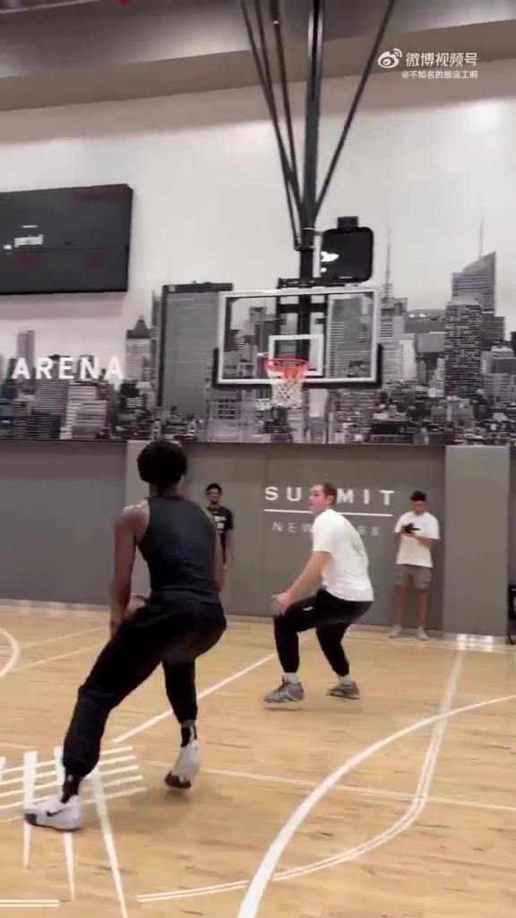 火箭好消息?阿门最新训练视频,这运球跳投好像进步了很多