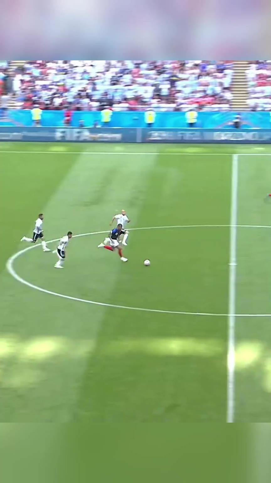 19岁姆巴佩世界杯一战成名!凭借一己之力和阿根廷极限拉扯!