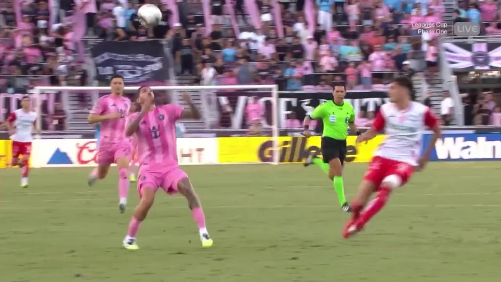 迈阿密1-0领先!德保罗头球摆度助攻!特拉斯科远射破门!