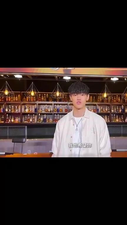 加盟篮网咯!曾凡博此前祝福杨瀚森:恭喜你完成梦想,为你开心