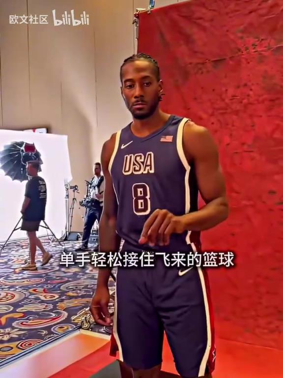 最后这动作太逗了!直观感受小卡的大手!手大就是可以为所欲为!