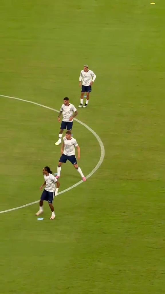 必修课!热刺四后卫的防守训练!太专业了!