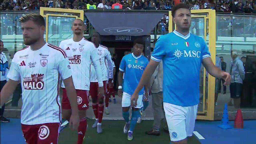 【集锦】友谊赛-阿约克双响卢卡破门 那不勒斯1-2负布雷斯特