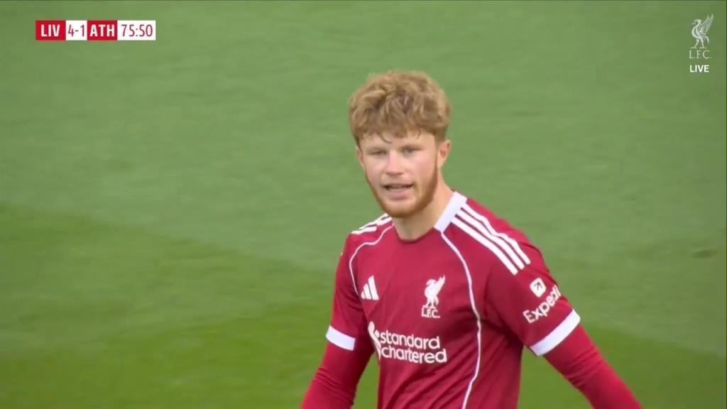 斯蒂芬森头球解围失误!古鲁泽塔破门毕巴扳回一城!