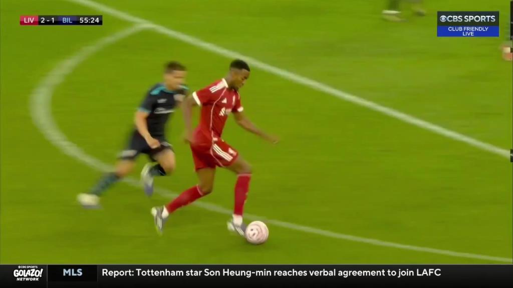 赫拉芬贝赫远射被扑出!加克波补射破门!利物浦2-1再次领先!