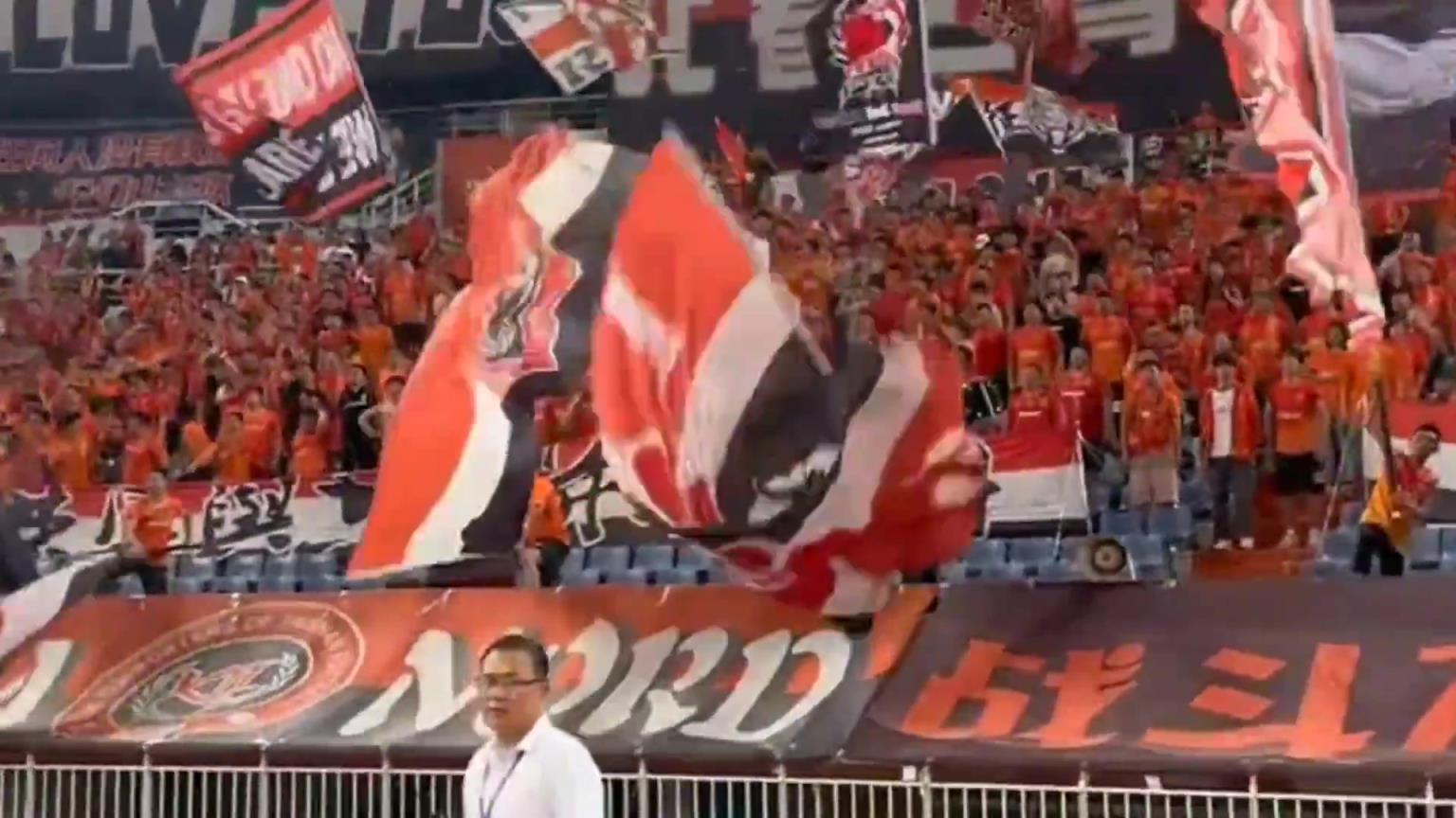 博主:山东泰山被处罚都是因为那几个熊孩子,不是山东球迷的错