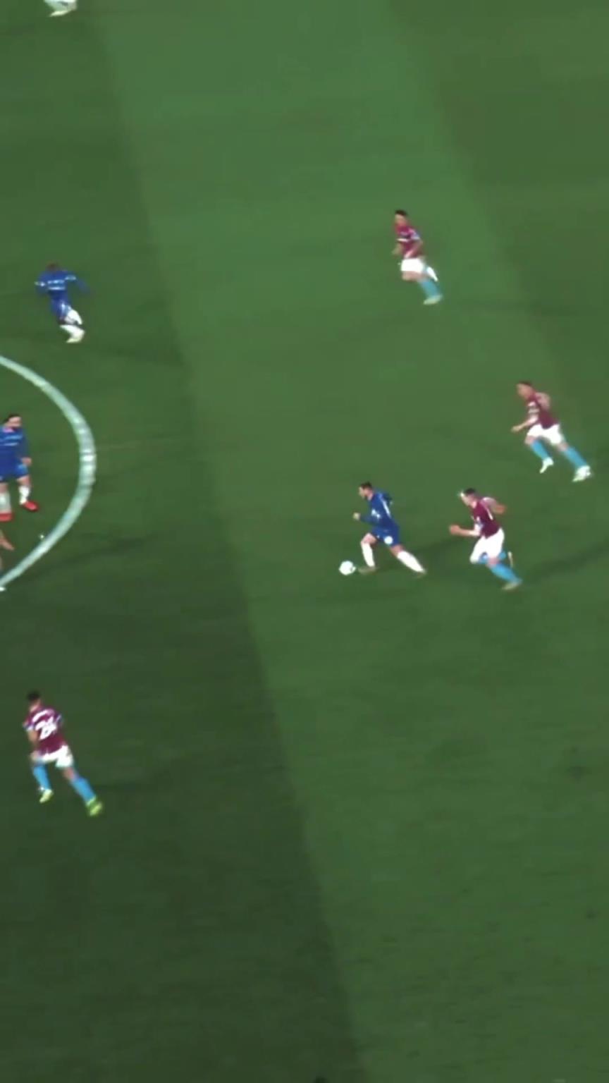 以前切尔西打不开局面,把球传给阿扎尔就完事了!