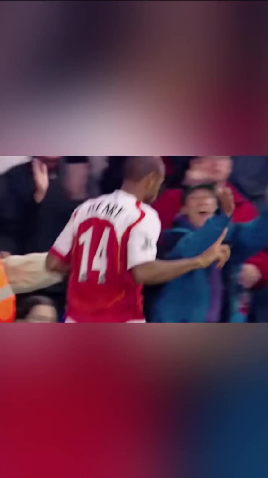 真不愧为枪王之王!连脚后跟进球也如此锋利!