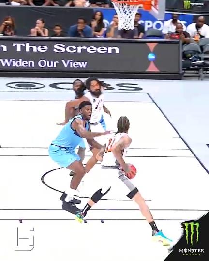 曾经也是NBA榜眼!比斯利在BIG 3联赛对位乔-约翰逊爆砍31分10板