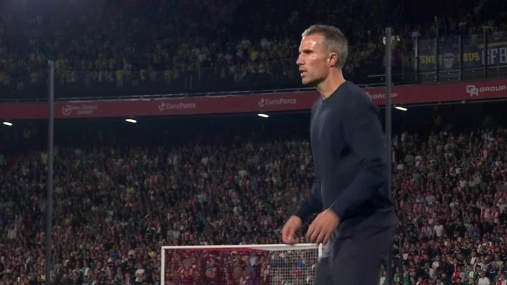 费内巴切遭绝杀!哈迪-穆萨补时头球破门!范佩西怒吼挥拳庆祝!