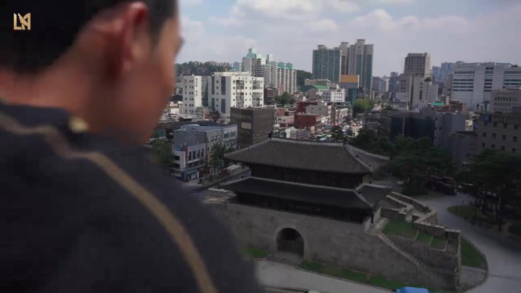 新篇章开启!孙兴慜身穿LAFC球衣亮相!