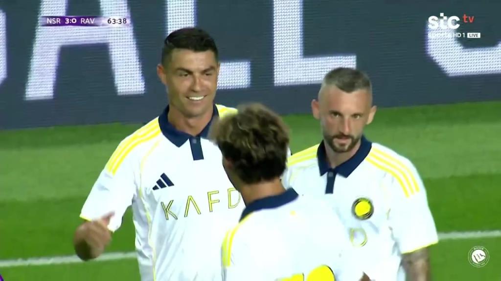 泰山压顶!C罗跃起头球破门梅开二度!韦斯利断球传中送助攻!