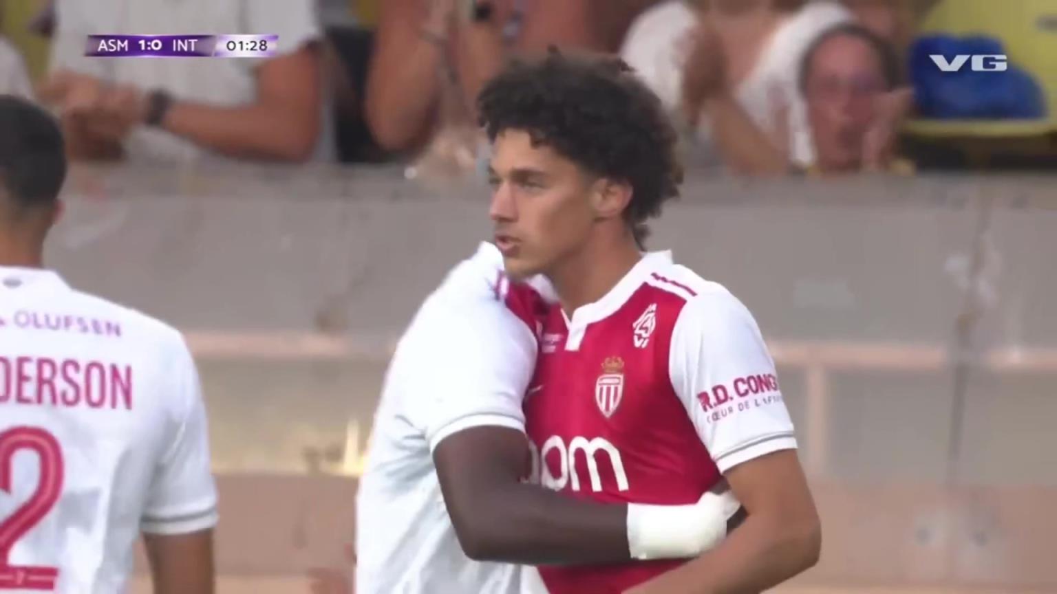 这球漂亮!阿克利乌舍抽射破门,国米0-1落后摩纳哥!