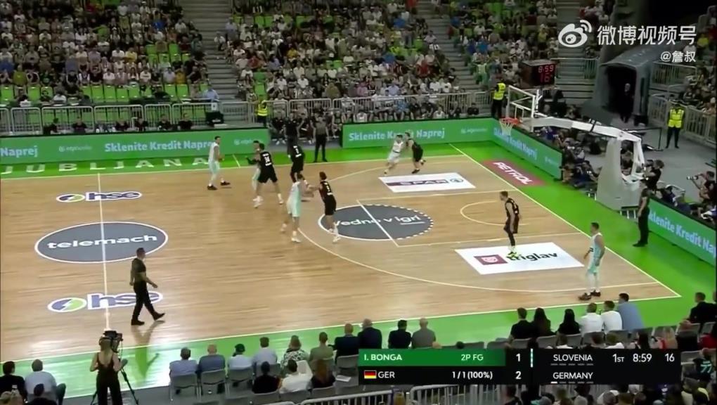 这让人怎么防?东契奇过了半场一个掩护直接就三分出手了!